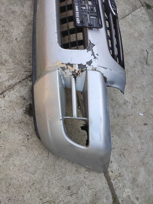 Передній бампер kia Sportage 2 04-08р  865111F050 бампер Кіа спортедж