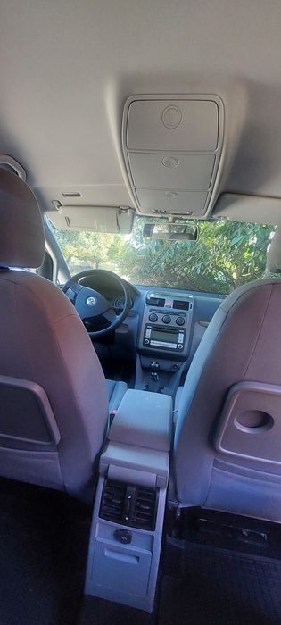 Продаю Volkswagen Touran 1.6mpi