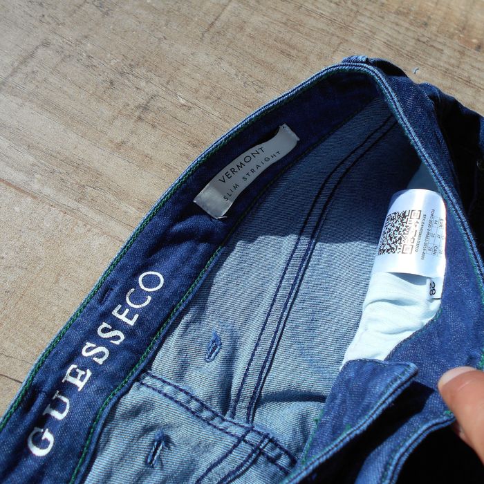 ** 2 Calças novas GUESS 40€ / 2 GUESS jeans new 40€ **
