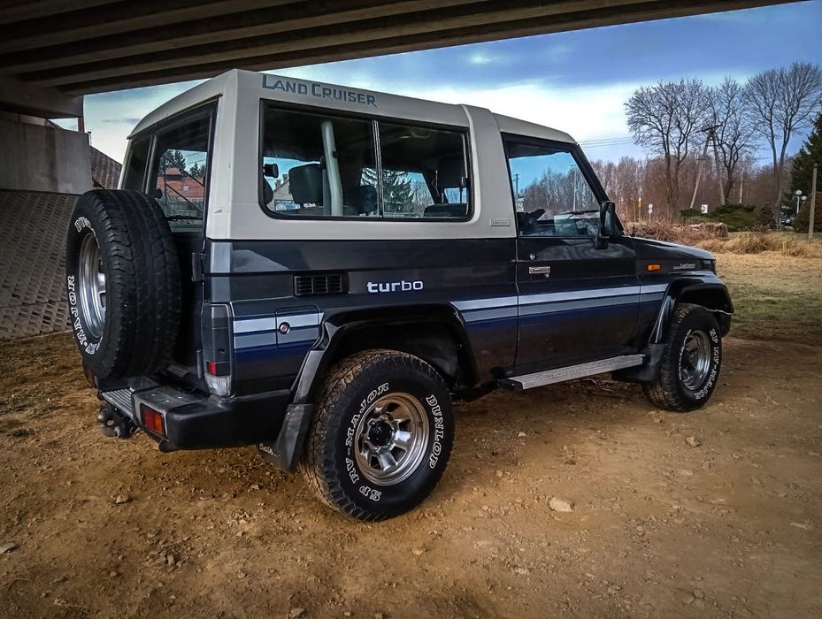 Toyota Land Cruiser