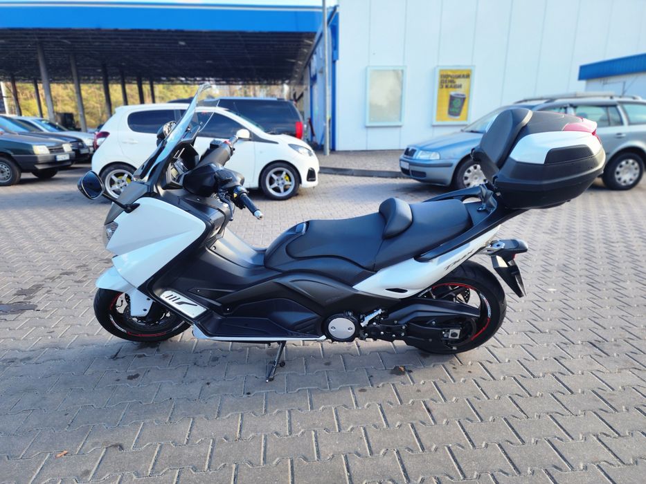 Yamaha T-max 530