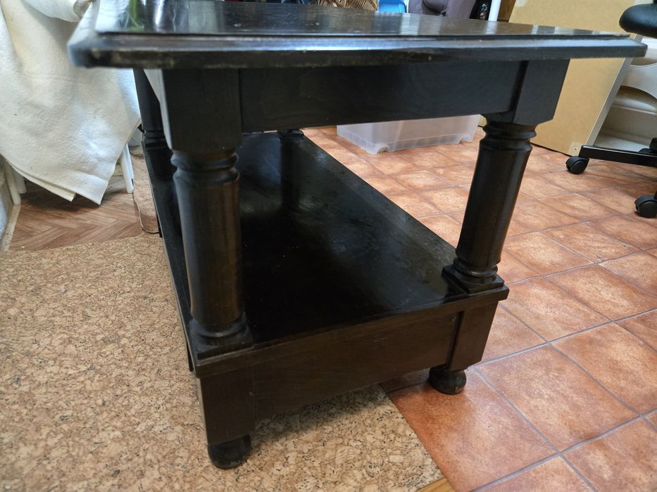 Mesa de apoio antiga em madeira