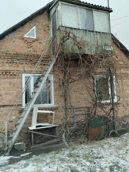 Здам окрему частину будинку в Старій Боярці.