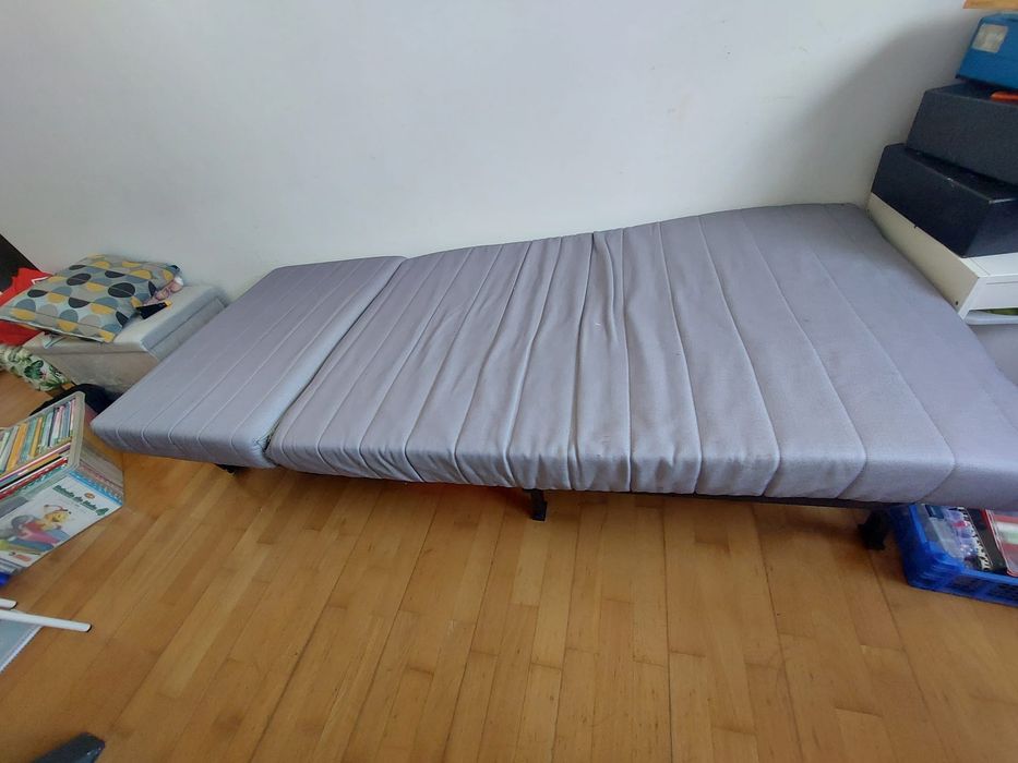 Poltrona-cama com colchão