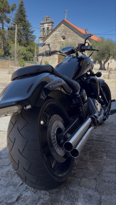Yamaha xvs 1300 custom