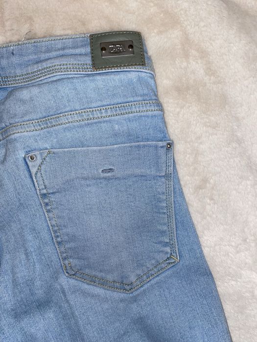 Calças de ganga estilo mom jeans