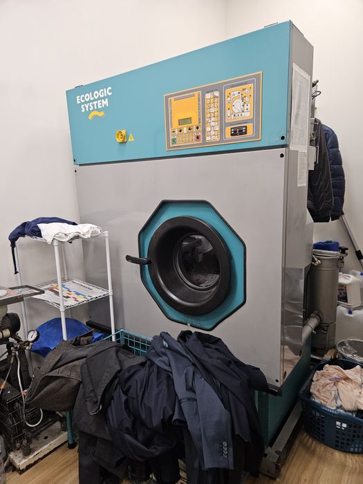 Trespasse Lavandaria Joaninha no Centro Comercial Serra Nova,.