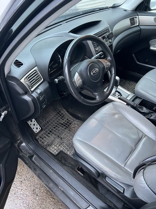 Subaru forester 2.5 XT  2010