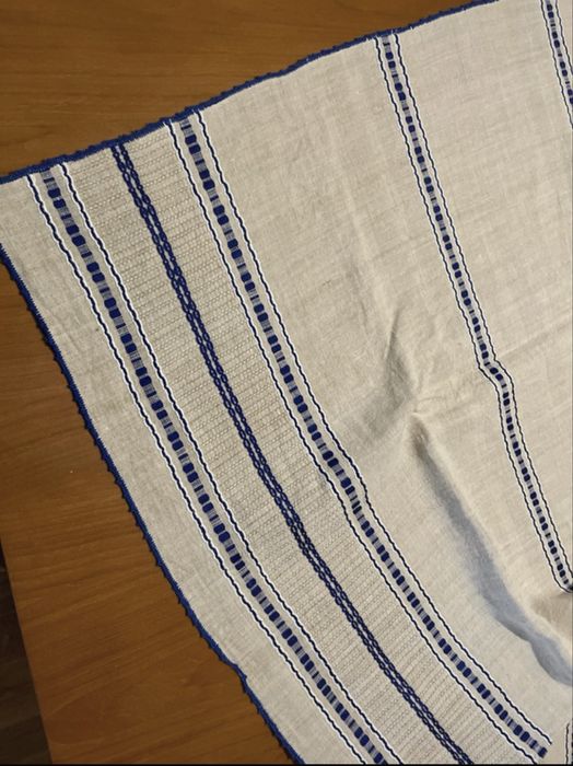 Toalha bordada linda e atual