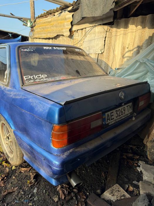 Продам БМВ Е30)))