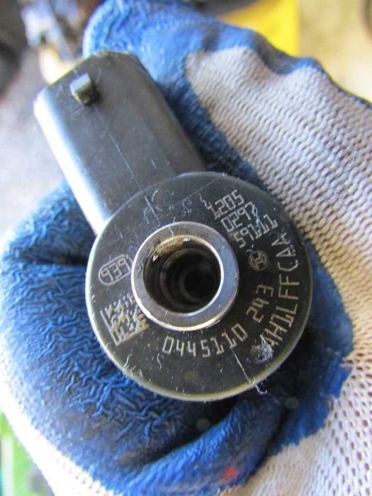 Wtryskiwacz wtryskiwacze opel astra h vectra c zafira b 1.9 cdti 150km