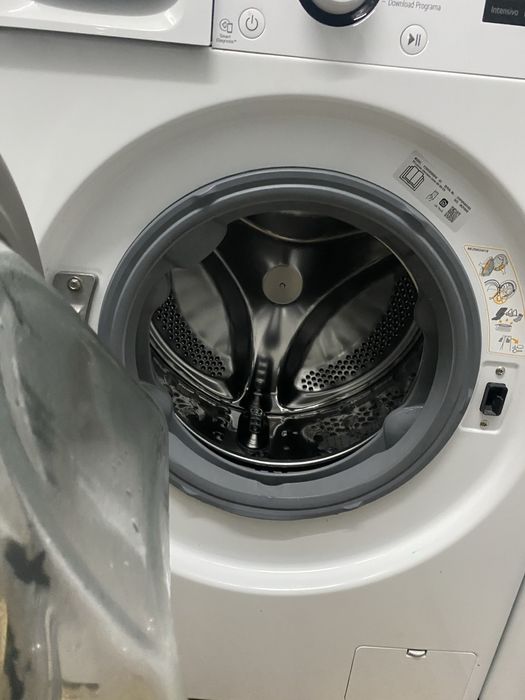Maquina de lavar LG 8.5kg
