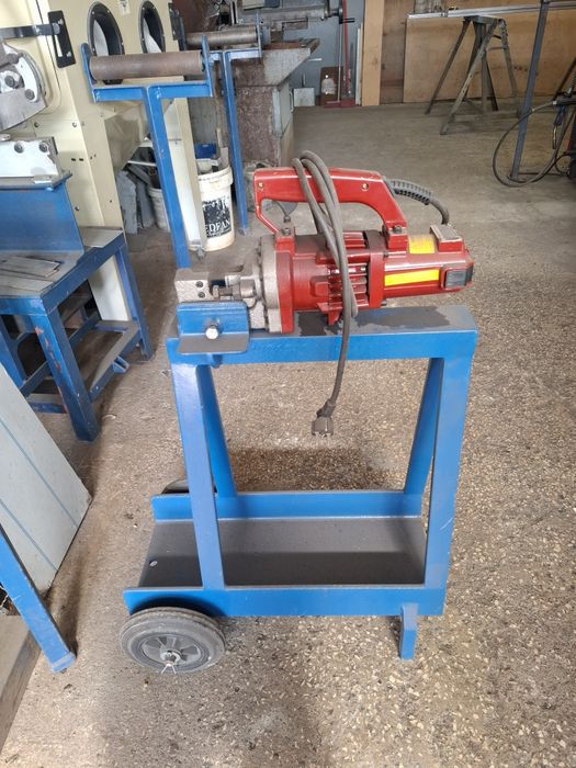 Maquina de cortar varão