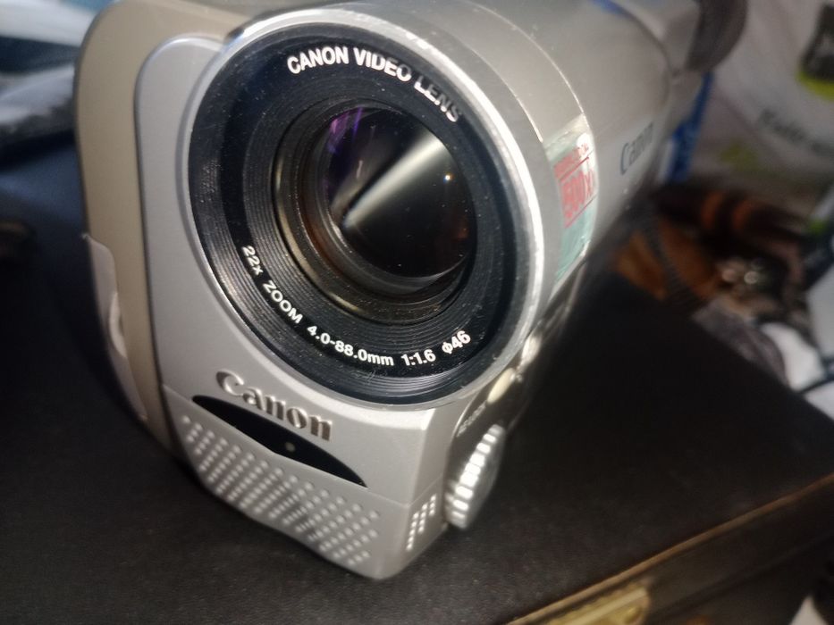 Canon V400 testada a funcionar com todos os acessorios