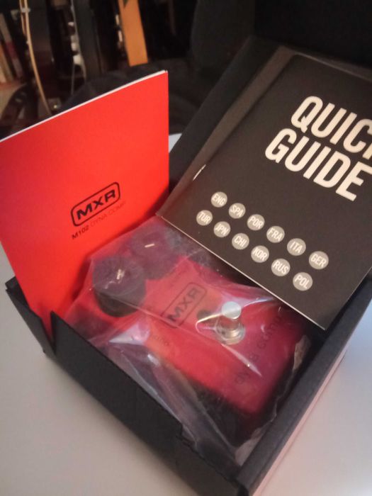 MXR Dyna Comp (com a caixa)