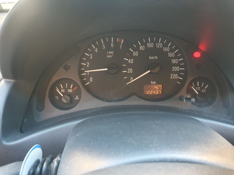 Opel Corsa C, 1.2, em muito bom estado e poucos kms