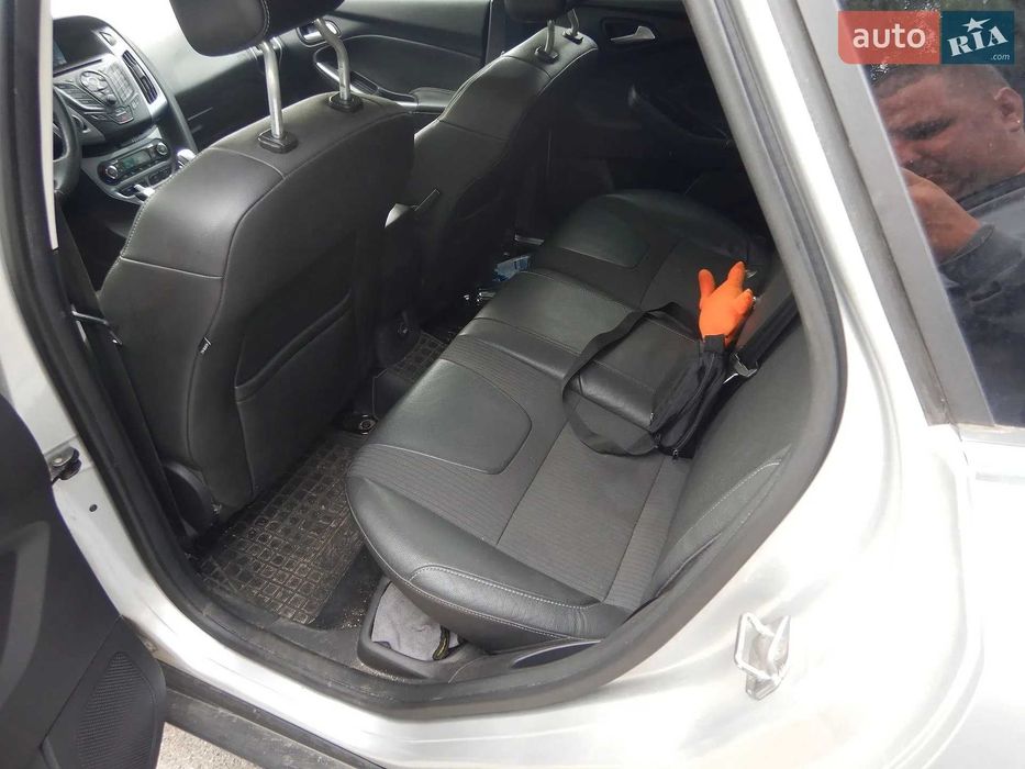 Ford Focus 2011 Автопаркування