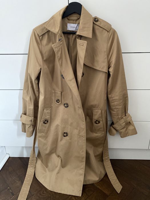 Płaszcz beżowy prochowiec