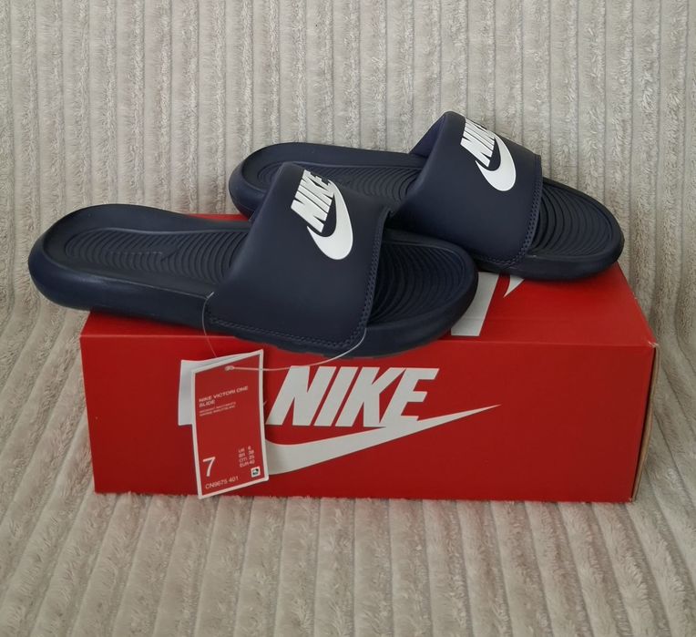 Nowe Nike Victori One Slide