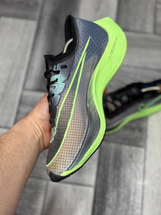 nike zoom vaporfly - купити чоловіче взуття - Ціна на OLX.ua