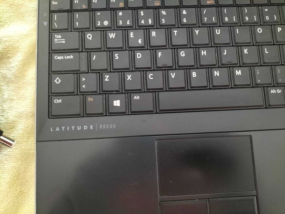 Dell laptop E5530489193862700083200
