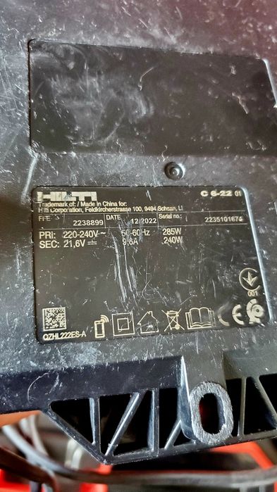 MŁOTOWIERTARKA HILTI TE 60-22 dwoma bateriami i ładowarką w walizce