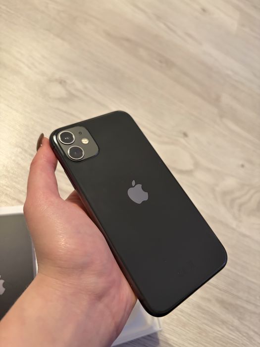 Czarny iPhone 11 Apple 128 gb