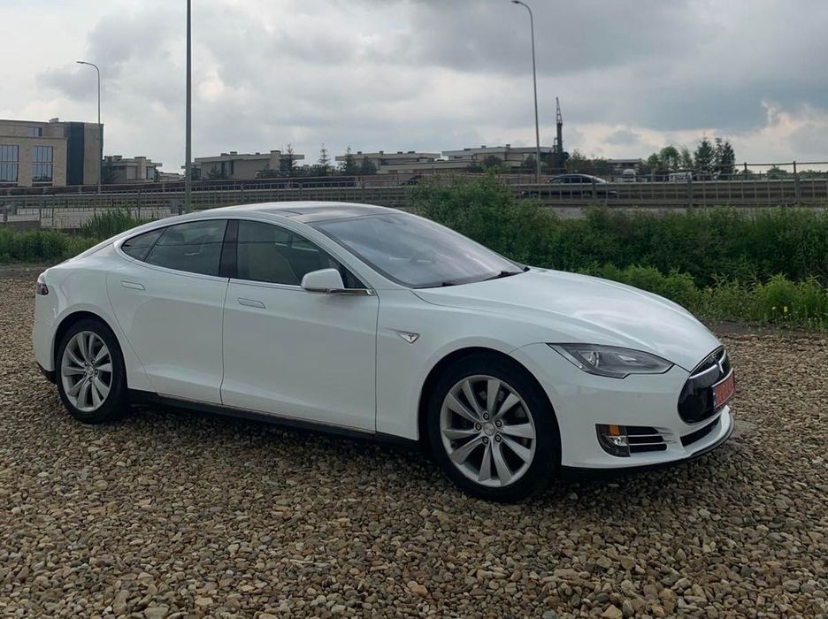 Продам Tesla model S