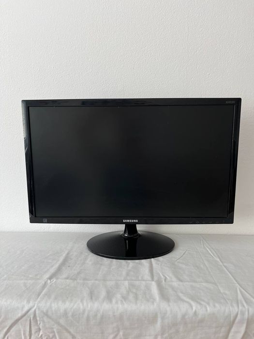 Монітор 24 Full HD  Samsung