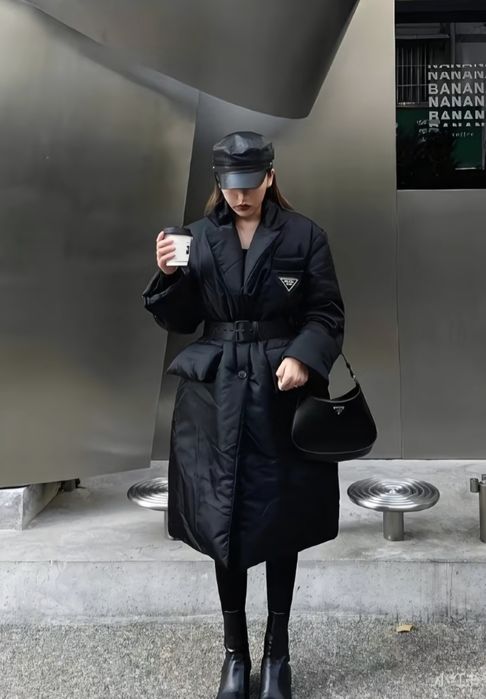 Пальто Prada подовжене,  розмір М/38