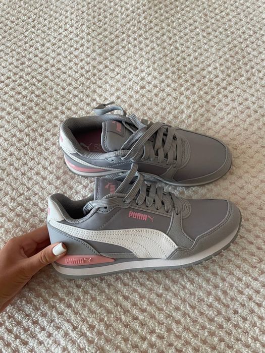 Нові кросівки Puma
