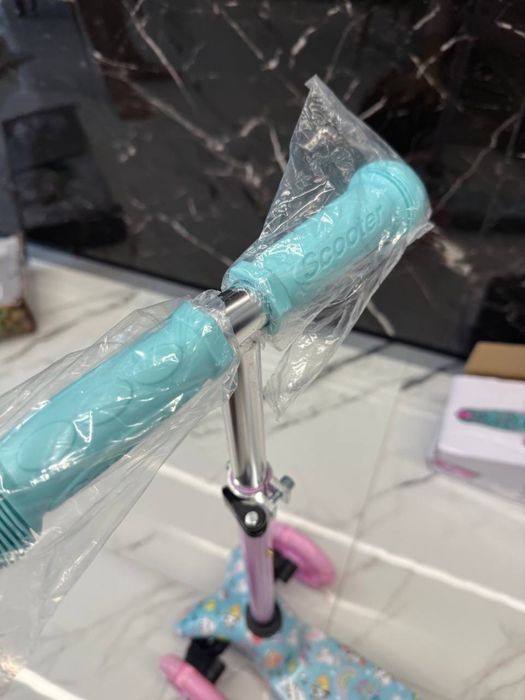 Самокат триколісний Kidwell Uno Happy для дівчинки рожевий бірюзовий