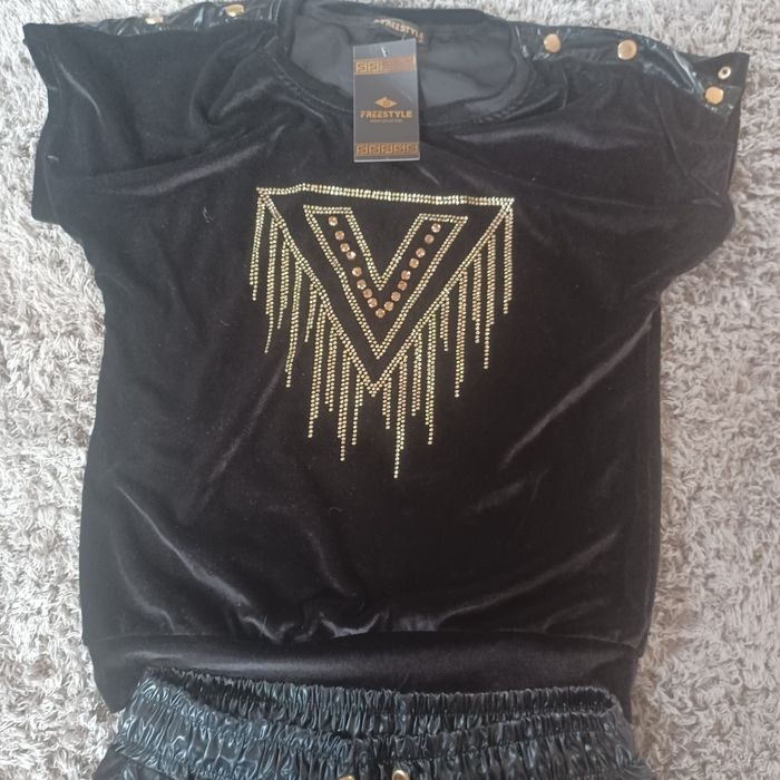 Dresik welurowy roz m