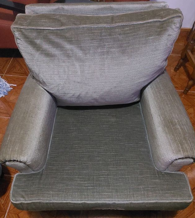 Sofás usados em bom estado