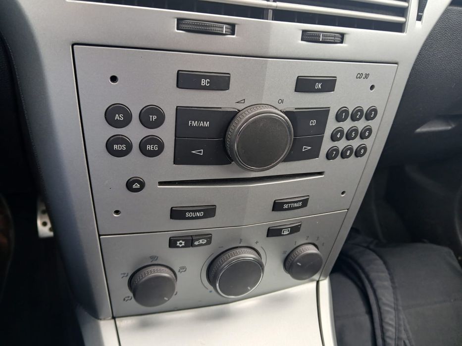 Opel Astra H GTC 1.3 cdti