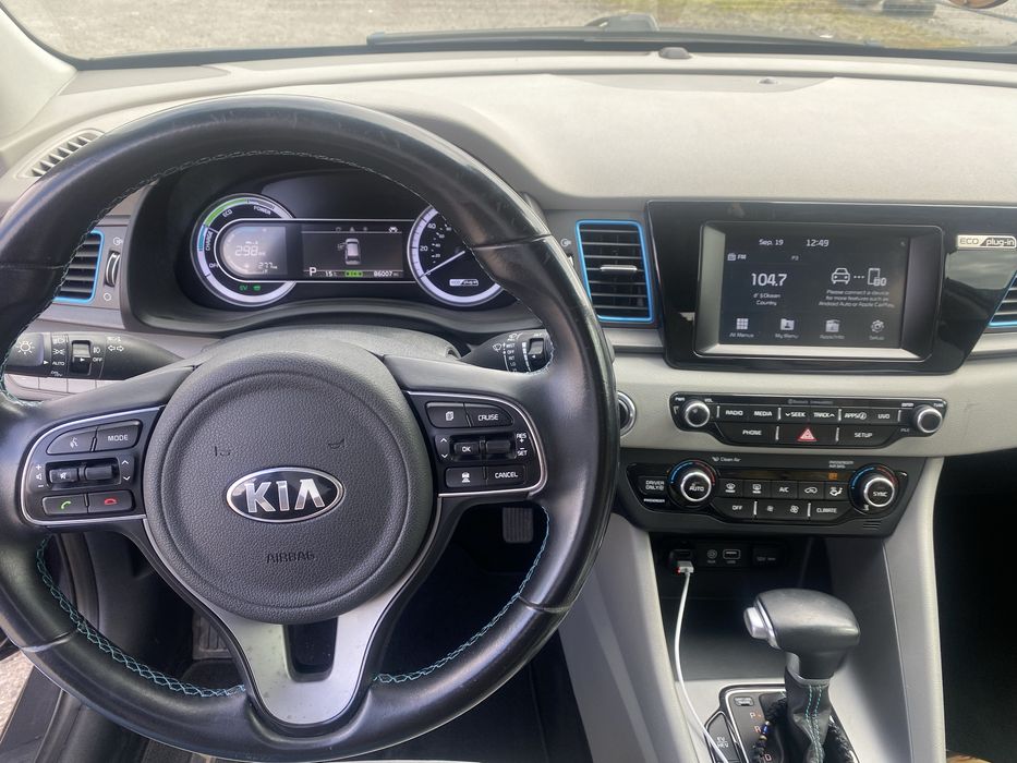 Кіа ніро ПЛАГІН -гібрид автомат Киа ниро авто хюндай бензин срочно