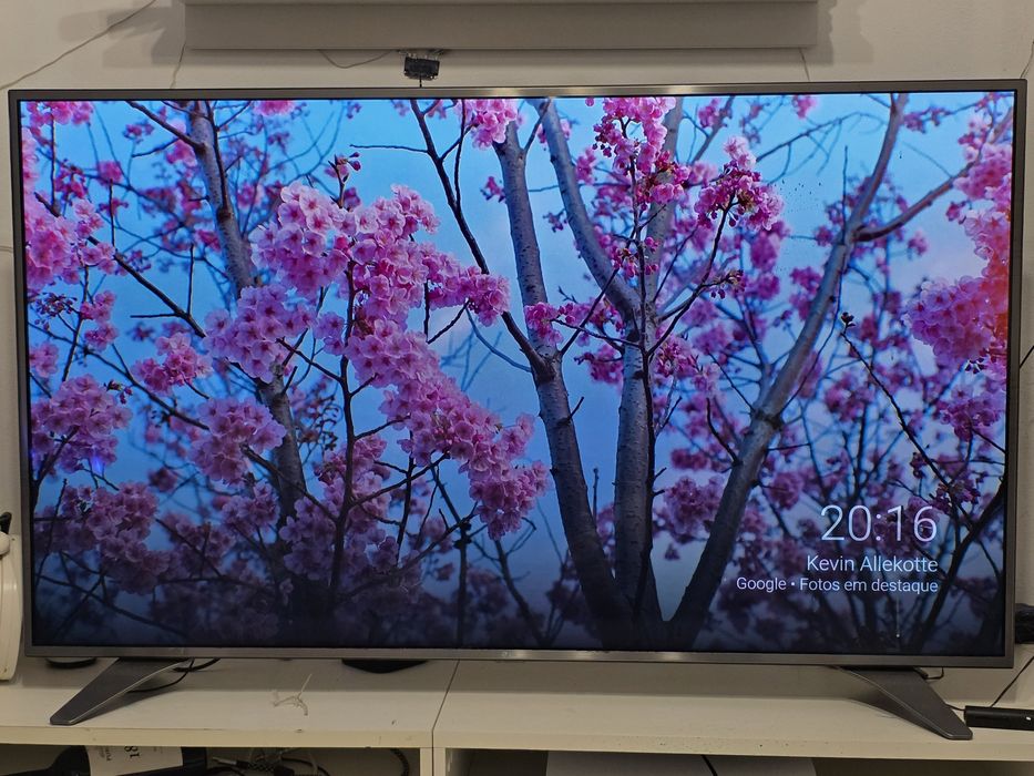 TV LG Smart TV 60"