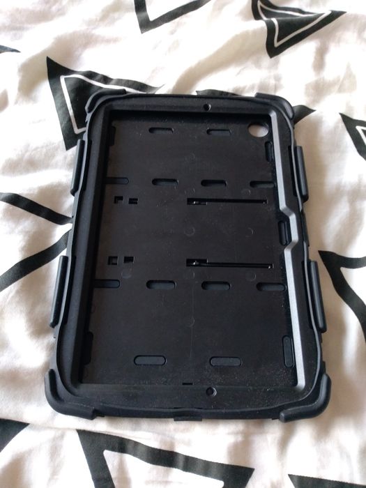 Etui na tablet 10.5 cali