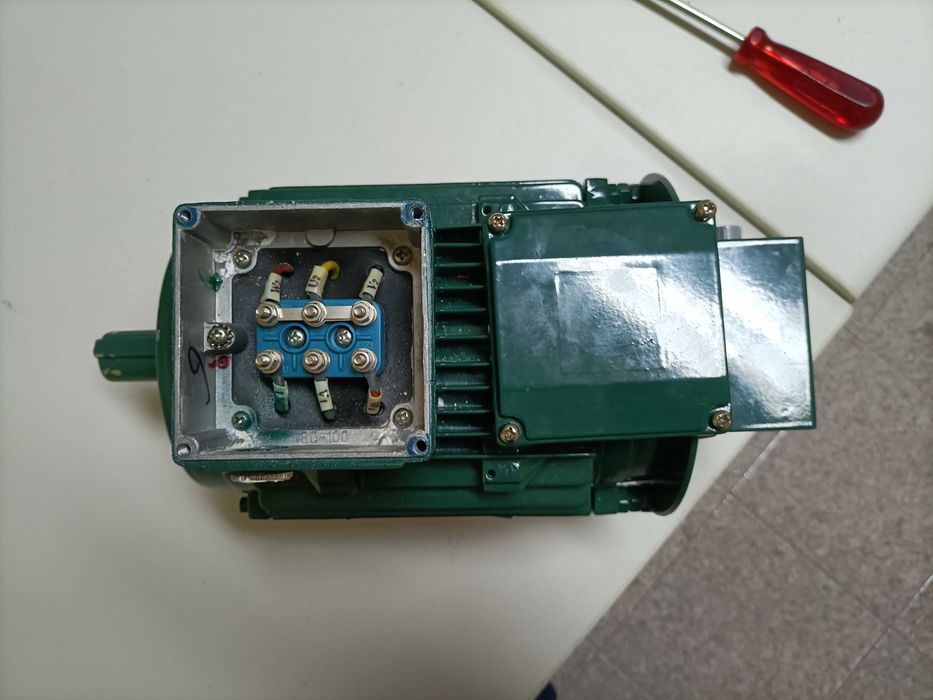 Motor Trifásico 1,5 Cv Novo Barato!