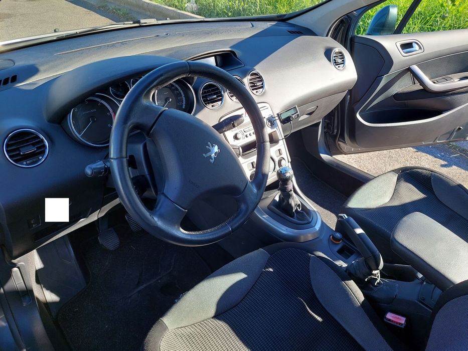 Peugeot 308 — fotografia 9