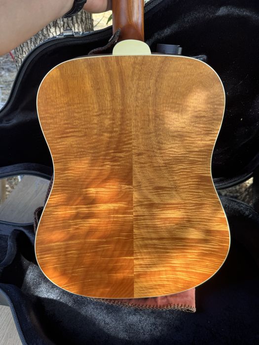 Guild D-240E Flamed Mahogany