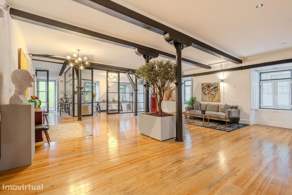 Work & Live em Grande Escala: Loft de 330m2 com Caráter Industrial em