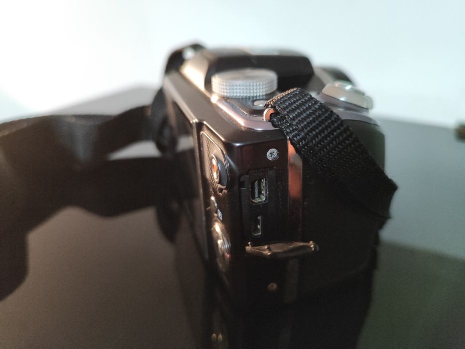 Máquina Fotográfica Olympus SP-720UZ | Super Zoom 26x | Full HD