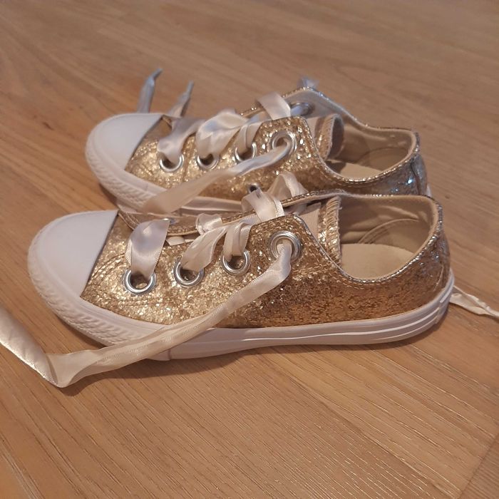 Tenis All Star Dourada com Glitter T.31.5