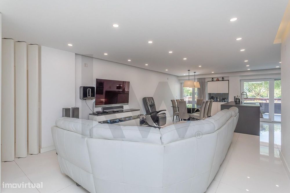 Apartamento T4 |  Parque dos Poetas l Terraço  com 50m2 e Box com  2 l