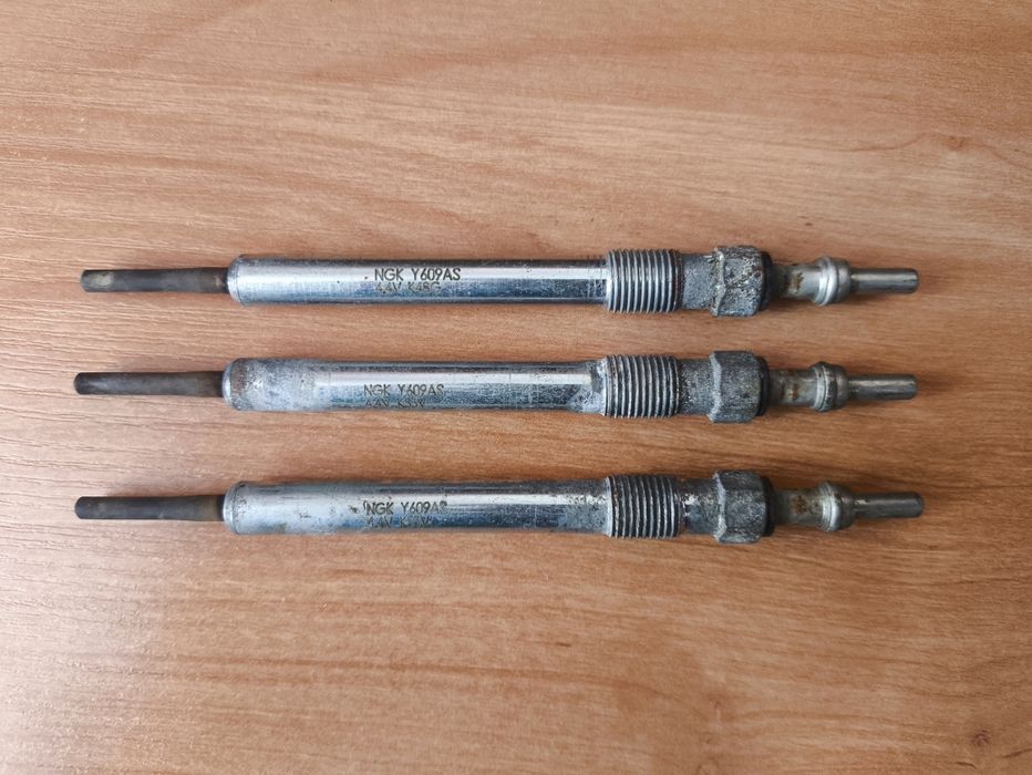 Свічка накалу Passat B6 2.0