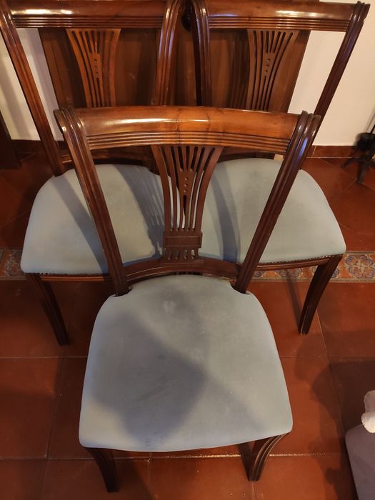 Vendo 6 cadeiras estilo Luís Filipe em cerejeira