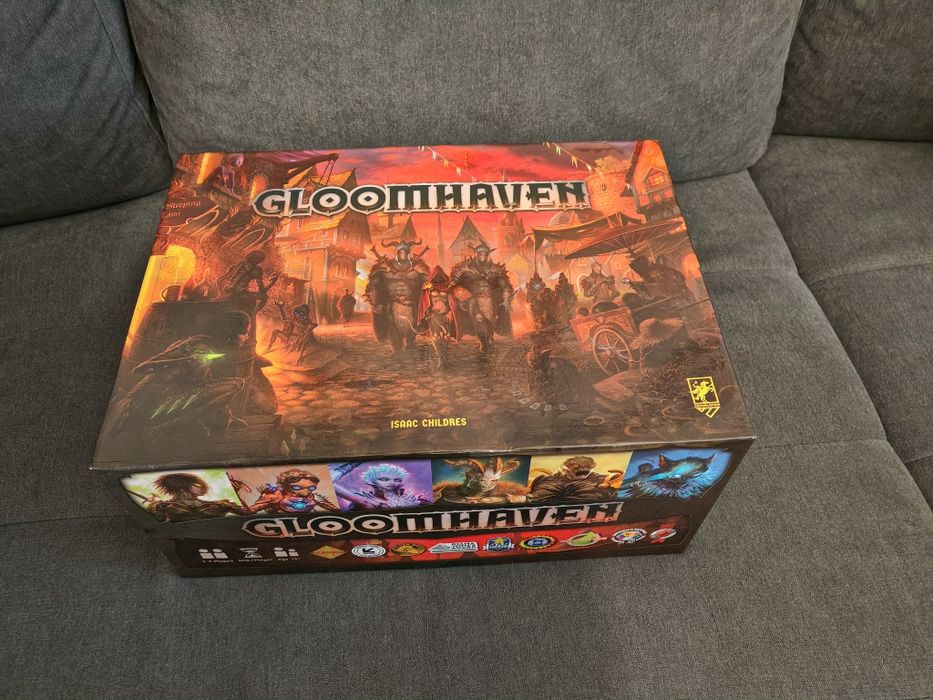 Gloomhaven por abrir