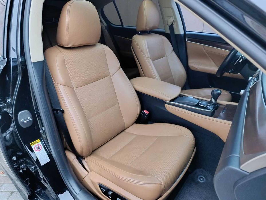 Lexus GS 350 2014 року 3.5 л. /бензин