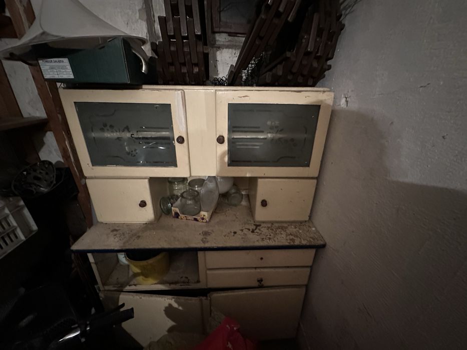 Zabytkowy kredens - do renowacji